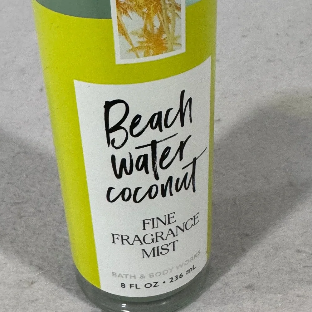 Bath & Body Works Fragrance Mist Women 8oz Beach Water Coconut Tropical Spray